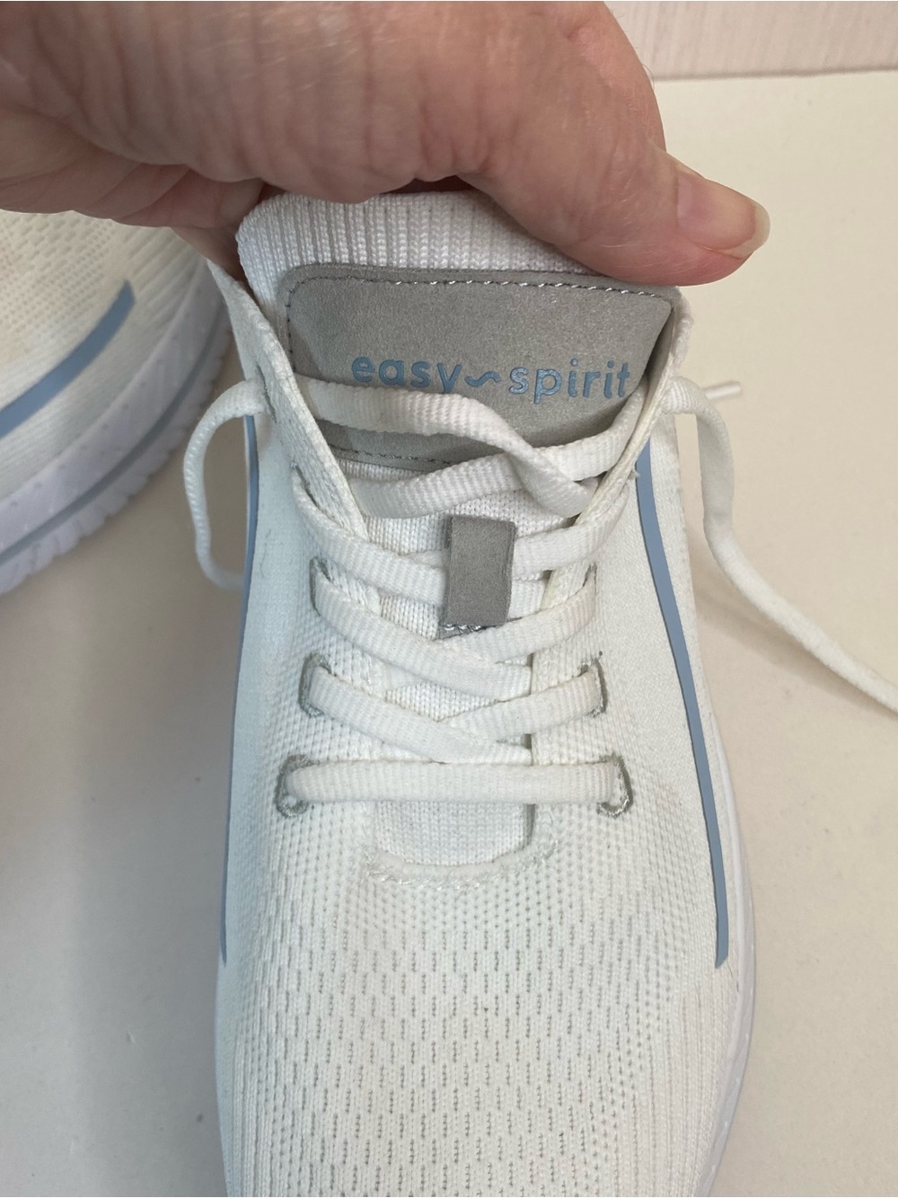 Easy Spirit Women’s Gage Lace-Up Casual Sneakers White/Gray/Blue 9.5M - Picture 7 of 9